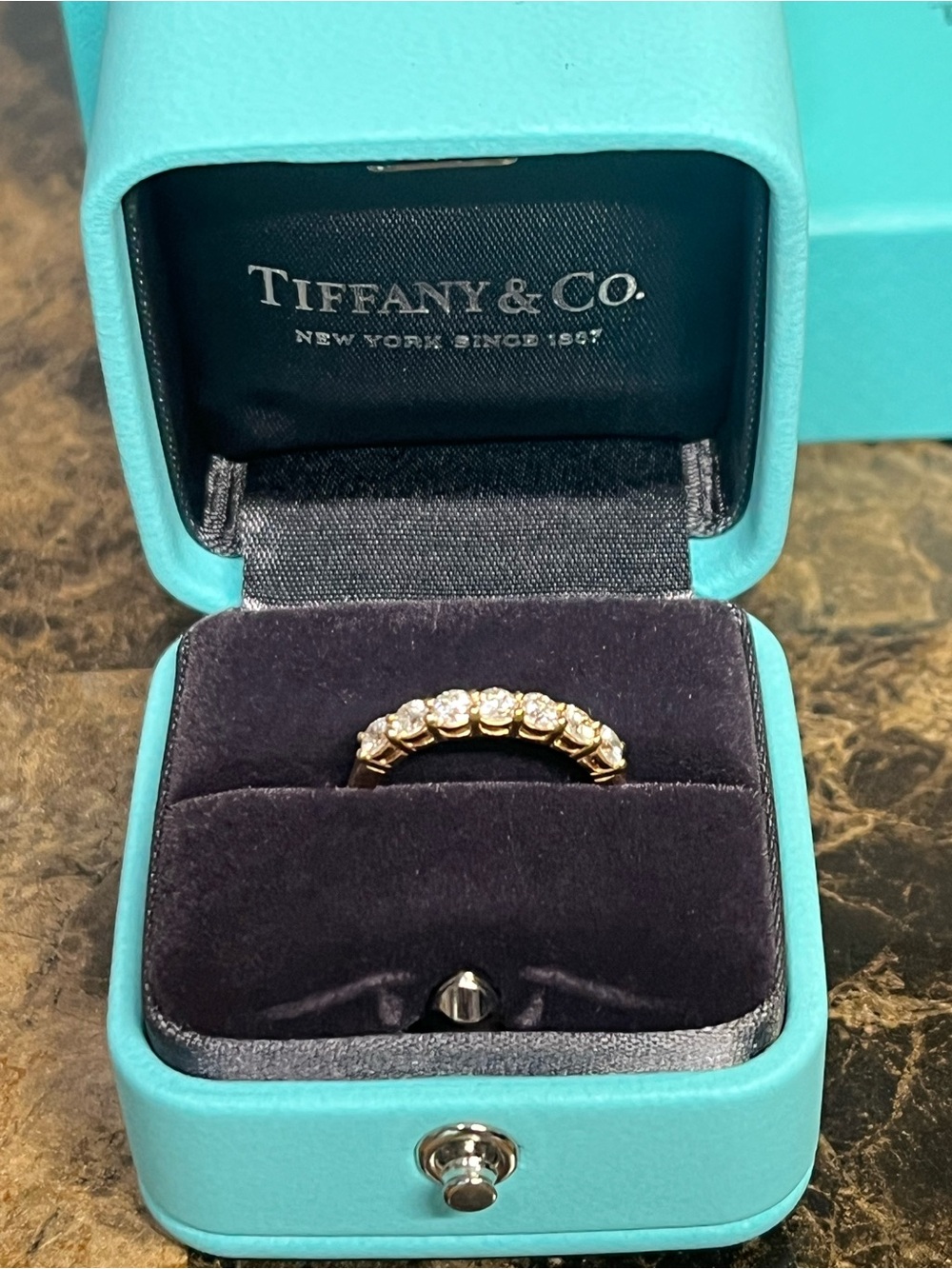 Tiffany & Co AU 750 18K Gold Diamond Ring D0. 57 cT